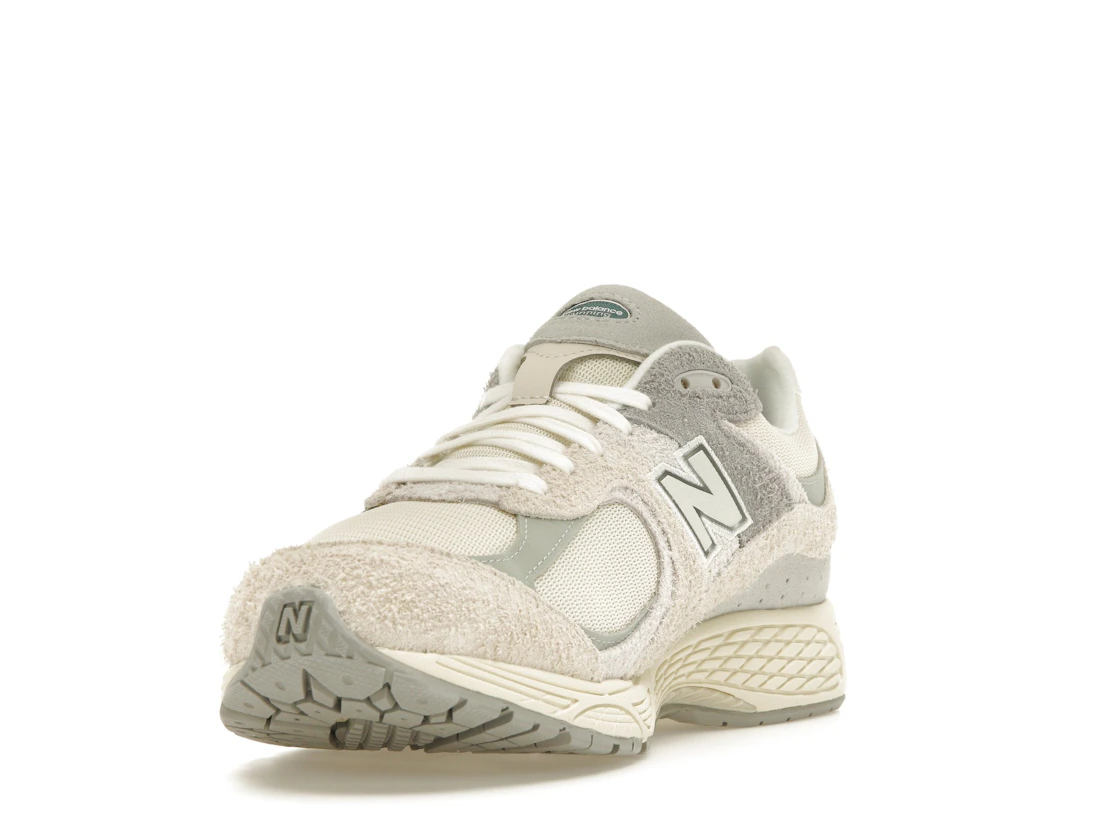 New Balance 2002R Linen