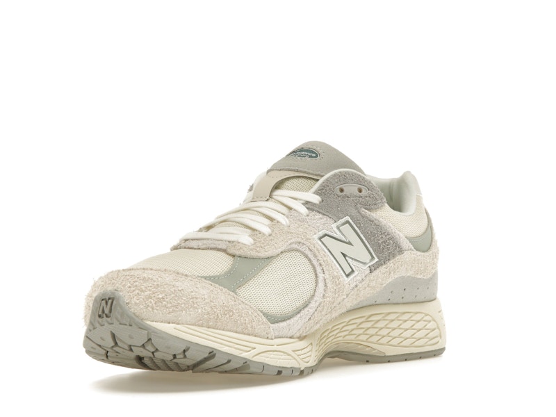 New Balance 2002R Linen