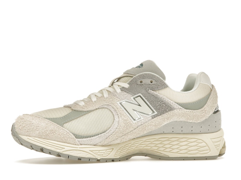 New Balance 2002R Linen