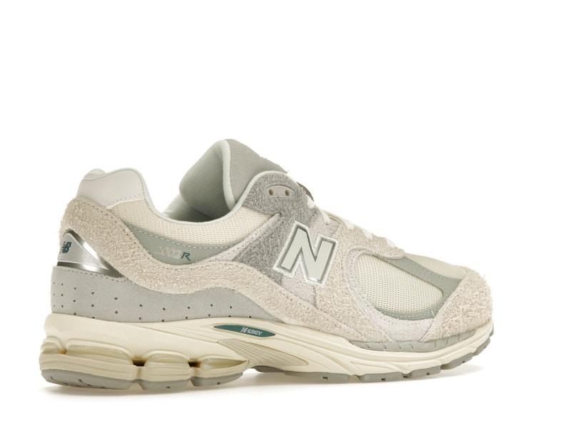 New Balance 2002R Linen