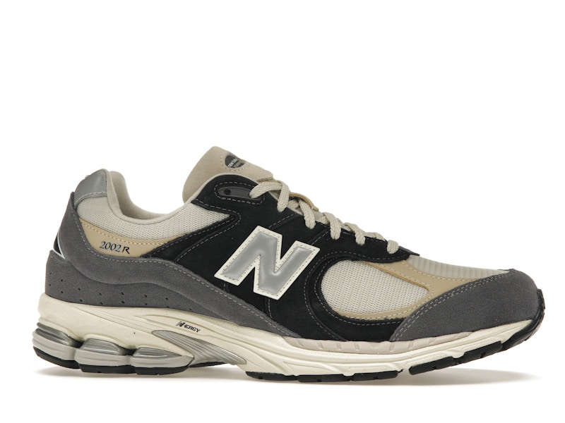 New Balance 2002R Magnet Sandstone