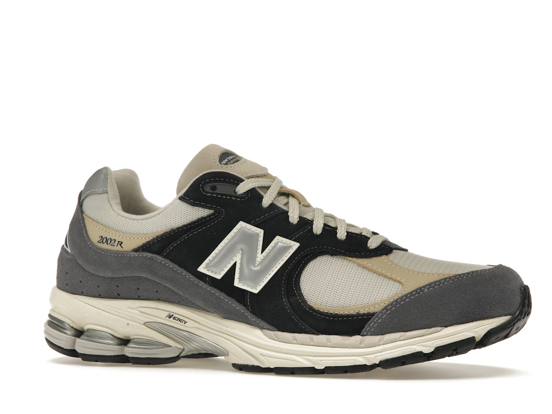 New Balance 2002R Magnet Sandstone