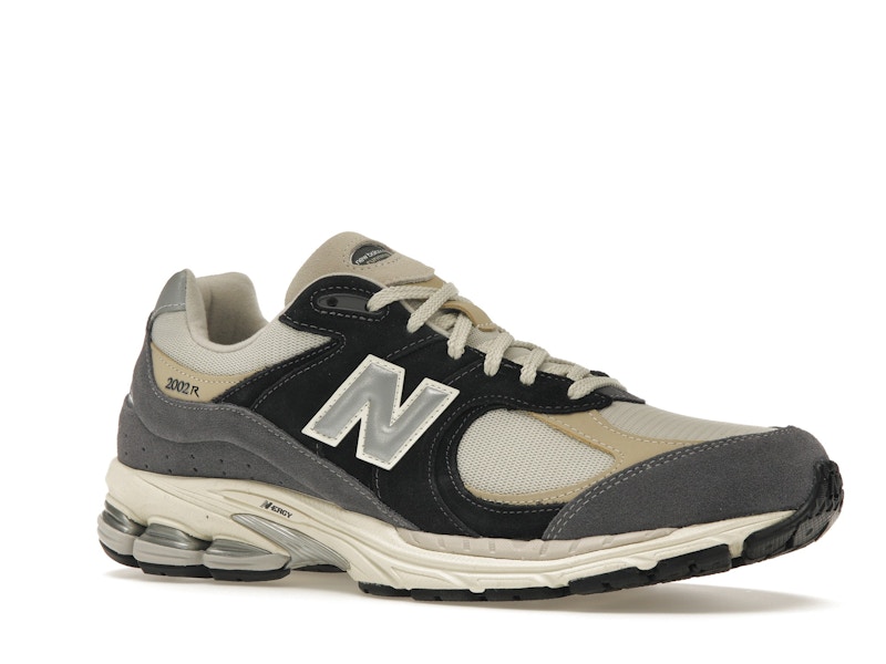 New Balance 2002R Magnet Sandstone