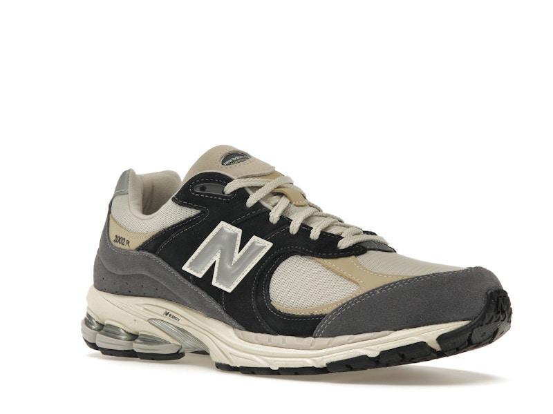 New Balance 2002R Magnet Sandstone