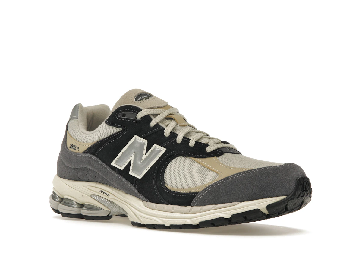 New Balance 2002R Magnet Sandstone