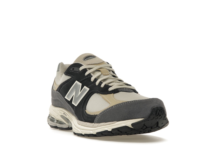 New Balance 2002R Magnet Sandstone