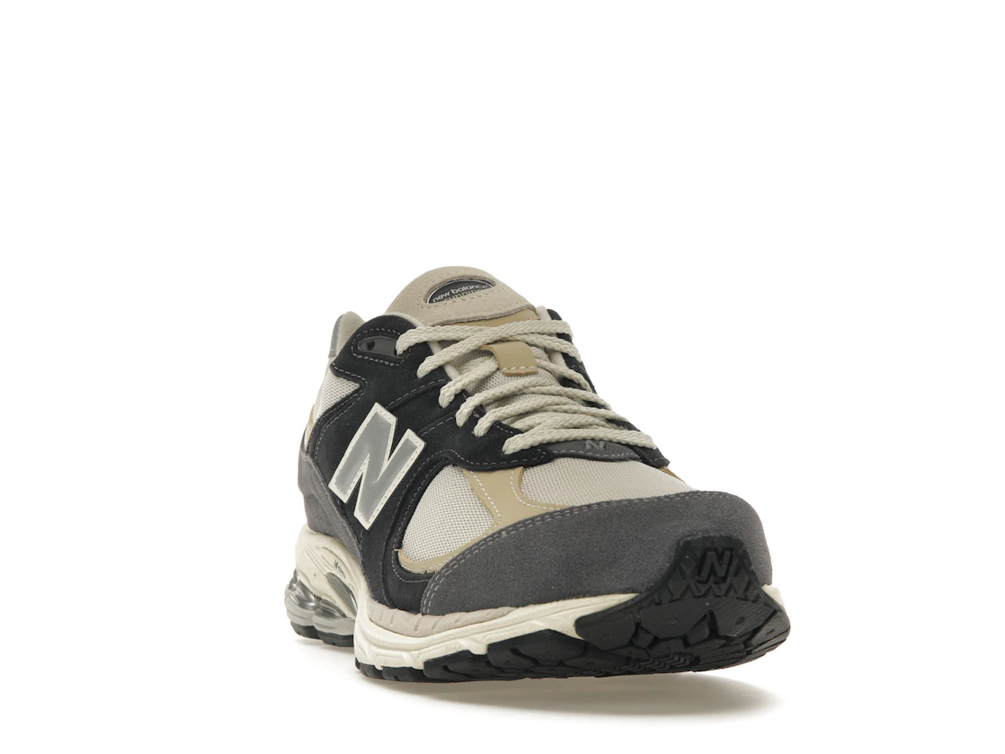 New Balance 2002R Magnet Sandstone