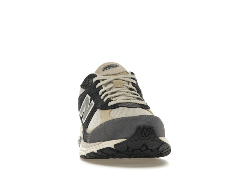 New Balance 2002R Magnet Sandstone