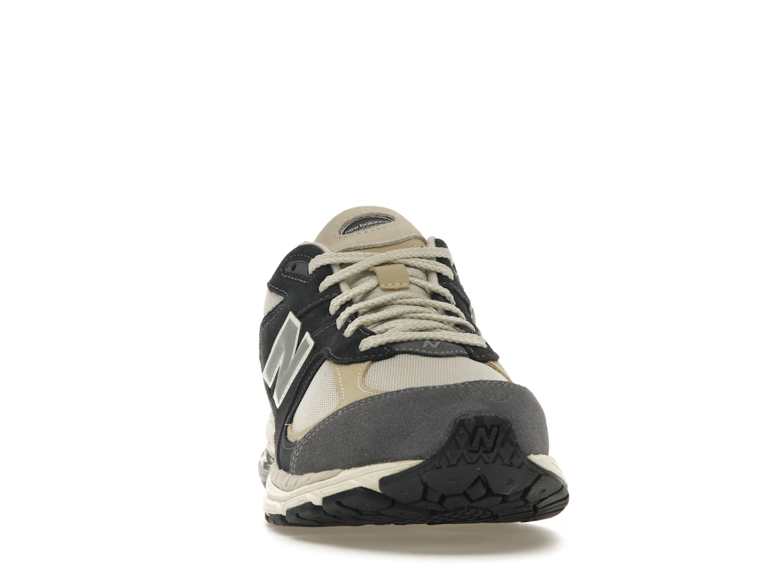 New Balance 2002R Magnet Sandstone