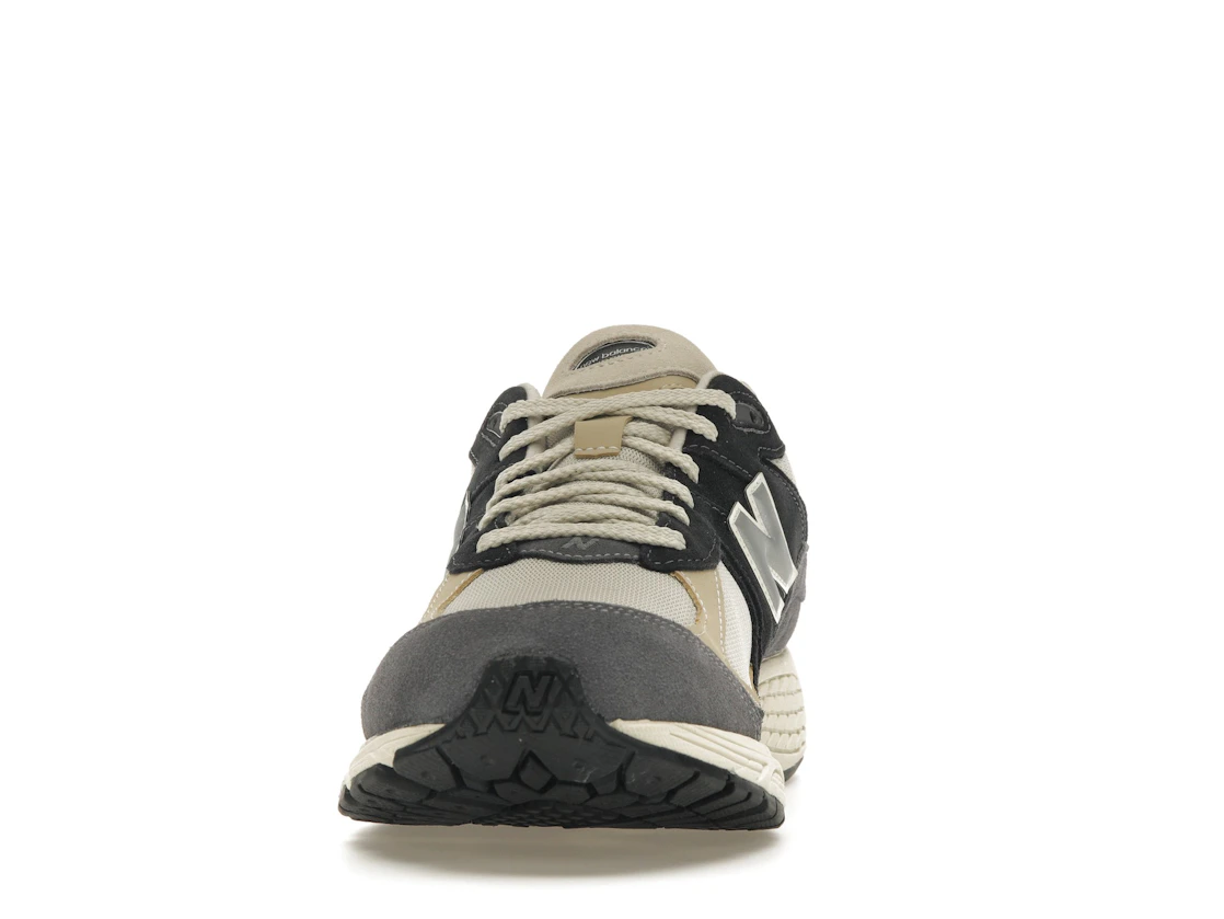 New Balance 2002R Magnet Sandstone