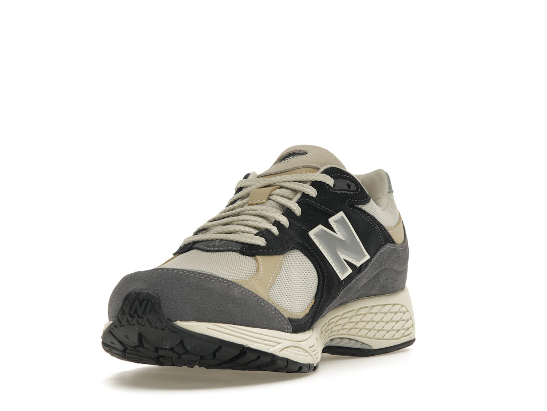 New Balance 2002R Magnet Sandstone