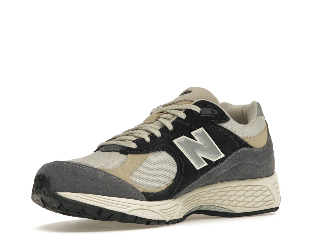 New Balance 2002R Magnet Sandstone