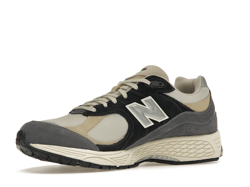 New Balance 2002R Magnet Sandstone