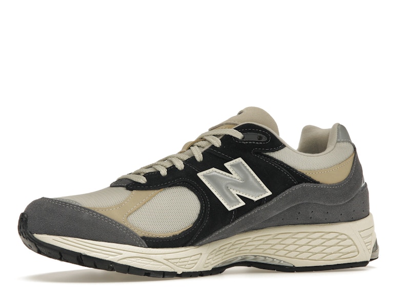 New Balance 2002R Magnet Sandstone