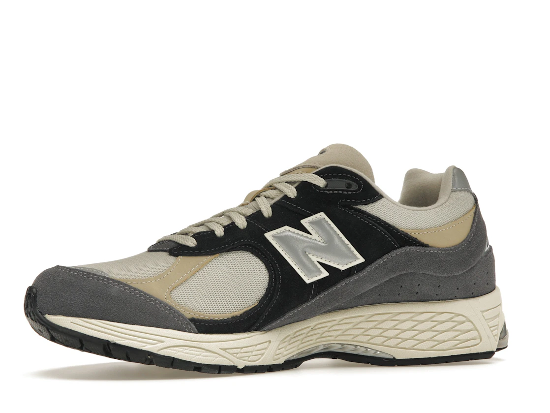 New Balance 2002R Magnet Sandstone