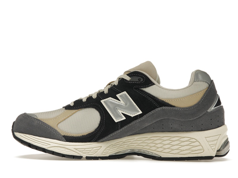 New Balance 2002R Magnet Sandstone