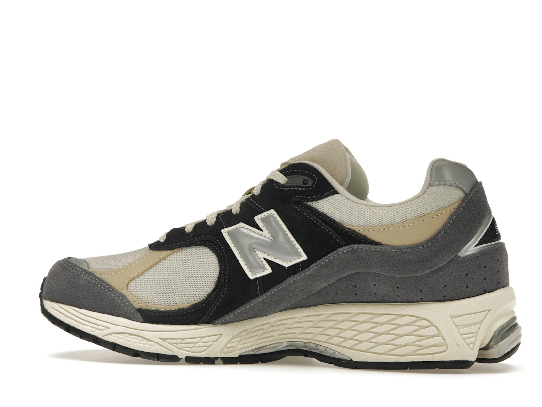 New Balance 2002R Magnet Sandstone