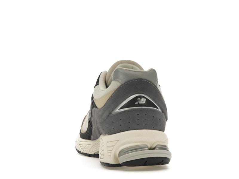 New Balance 2002R Magnet Sandstone