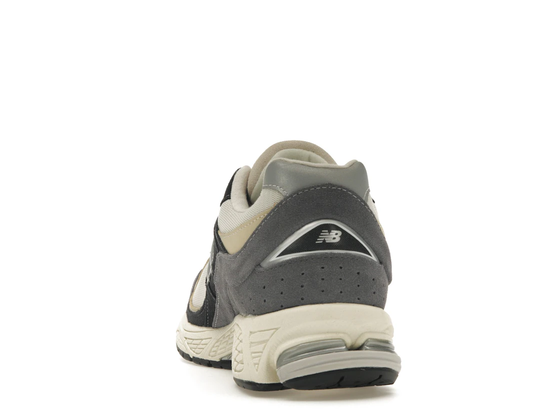 New Balance 2002R Magnet Sandstone