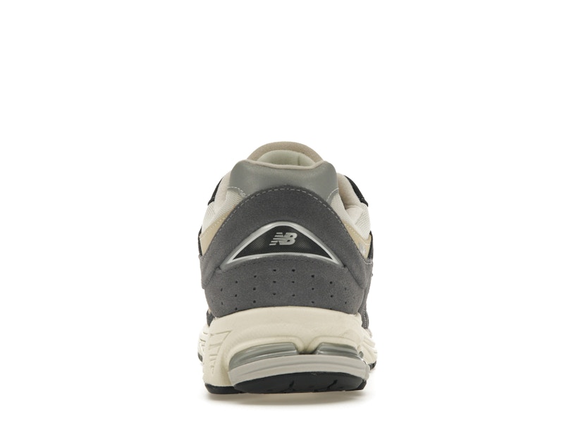 New Balance 2002R Magnet Sandstone
