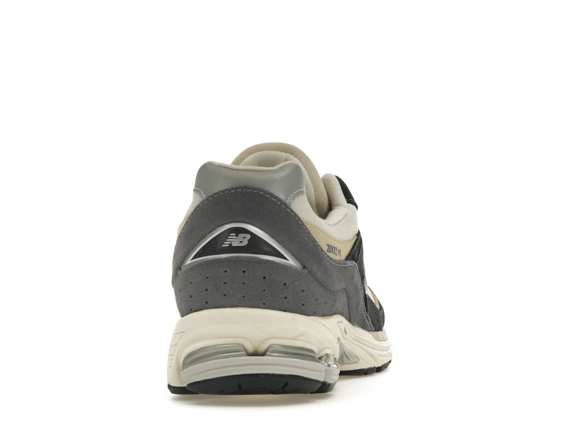 New Balance 2002R Magnet Sandstone