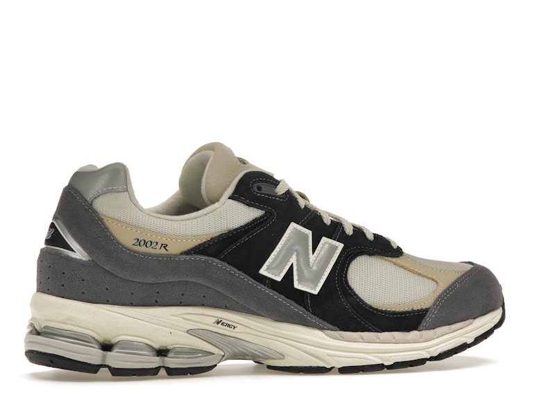New Balance 2002R Magnet Sandstone
