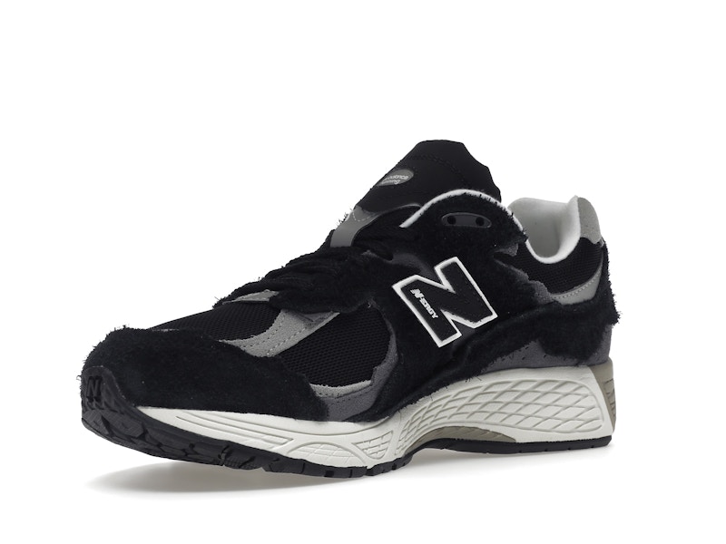New Balance 2002R Protection Pack Black Grey