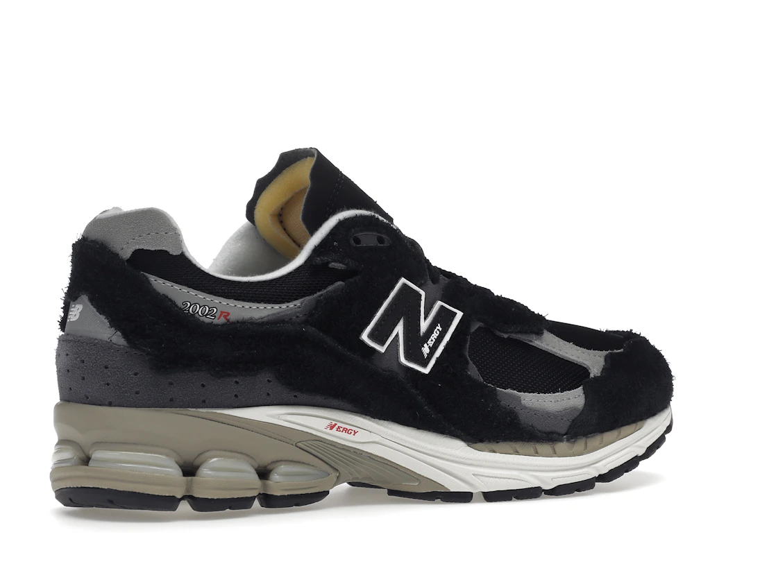 New Balance 2002R Protection Pack Black Grey