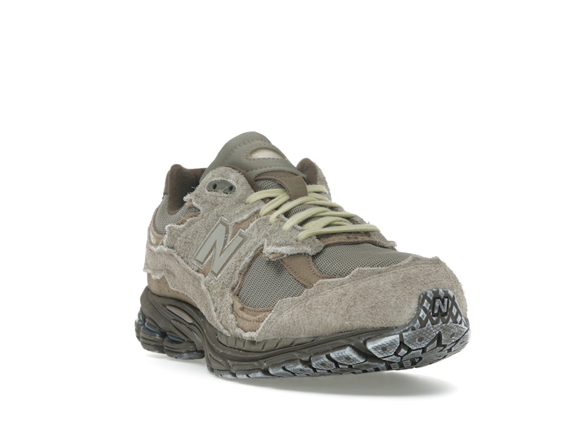 New Balance 2002R Protection Pack Brown