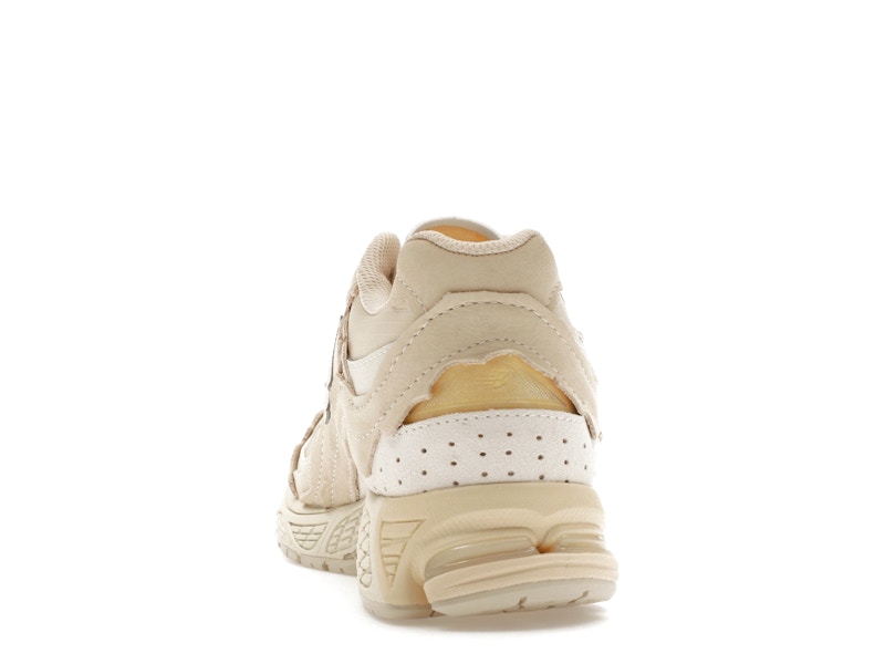 New Balance 2002R Protection Pack Sandstone - 360° view 27