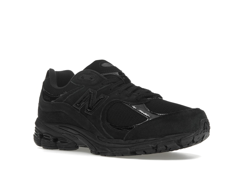 New Balance 2002R Triple Black