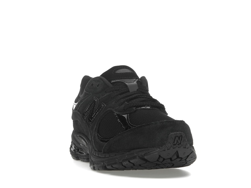 New Balance 2002R Triple Black