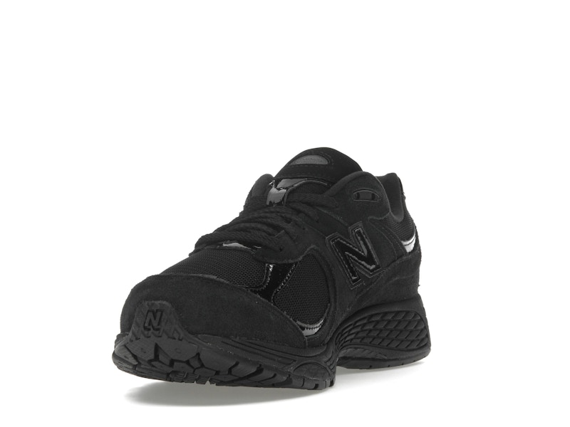 New Balance 2002R Triple Black