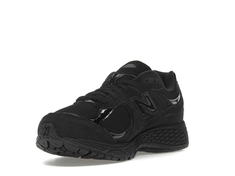 New Balance 2002R Triple Black