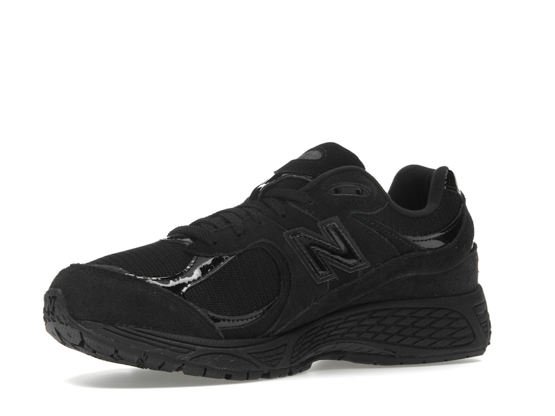 New Balance 2002R Triple Black
