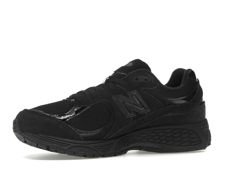 New Balance 2002R Triple Black