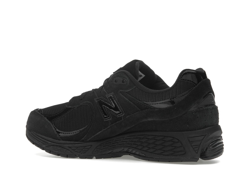 New Balance 2002R Triple Black