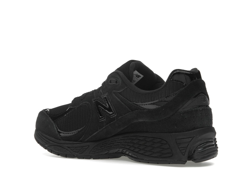 New Balance 2002R Triple Black