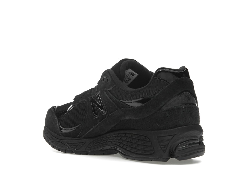 New Balance 2002R Triple Black