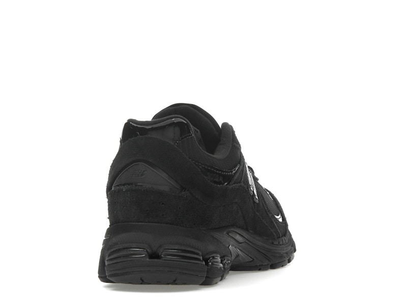 New Balance 2002R Triple Black