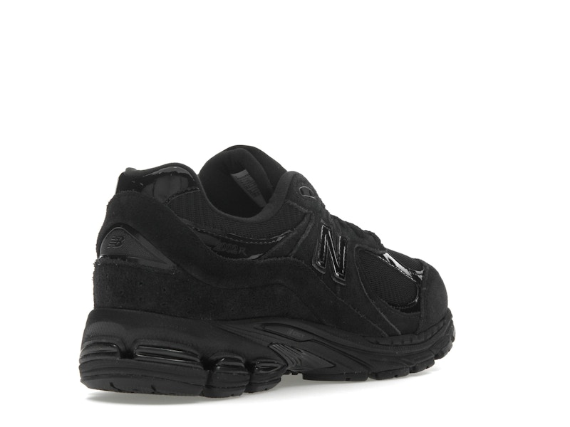 New Balance 2002R Triple Black