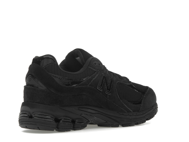 New Balance 2002R Triple Black