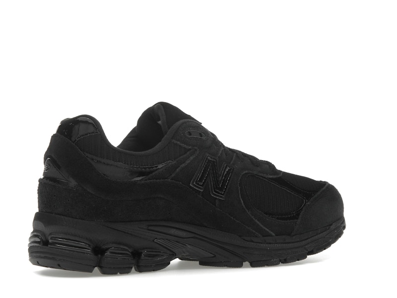 New Balance 2002R Triple Black