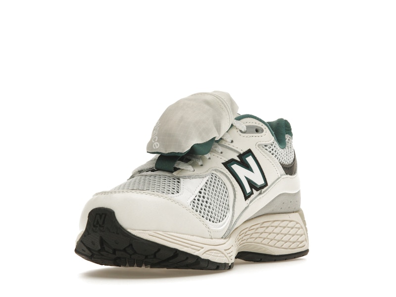 New Balance 2002R Vintage Teal Pouch