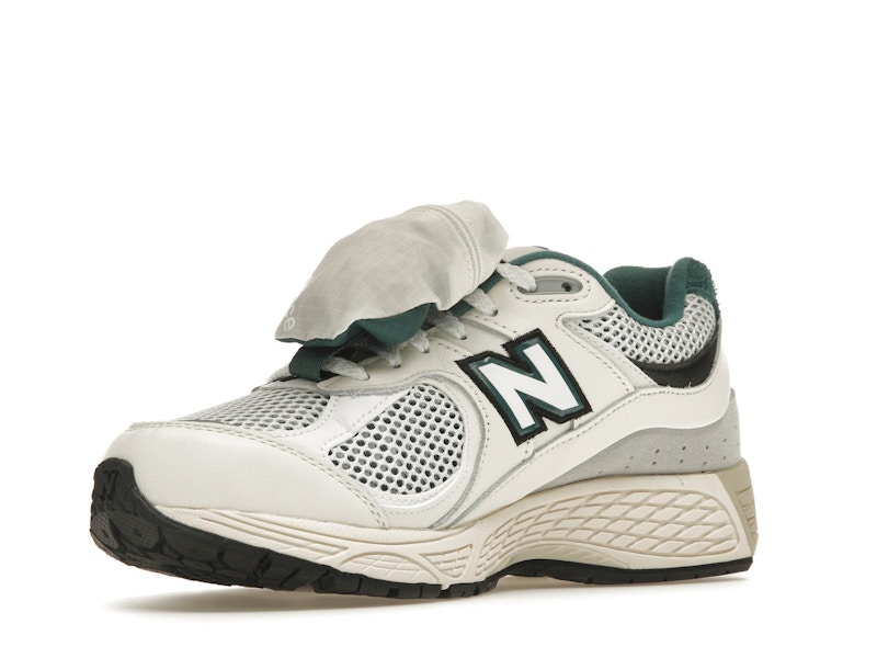 New Balance 2002R Vintage Teal Pouch