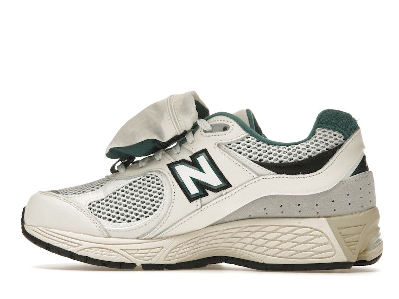 New Balance 2002R Vintage Teal Pouch