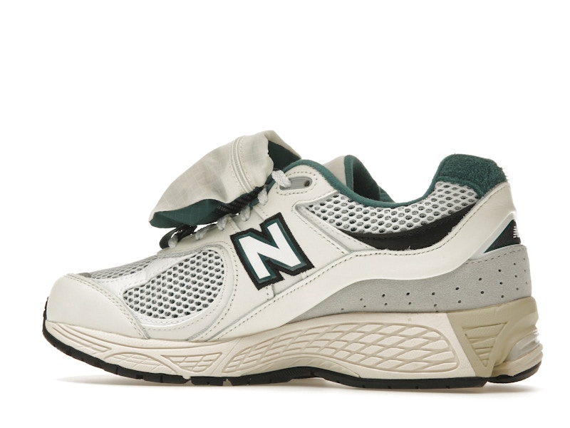 New Balance 2002R Vintage Teal Pouch