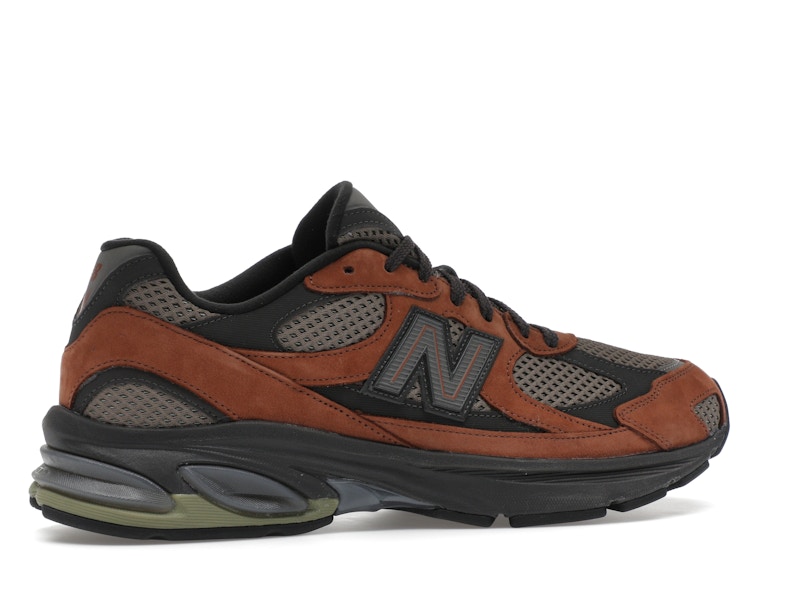 New Balance 2010 Brown
