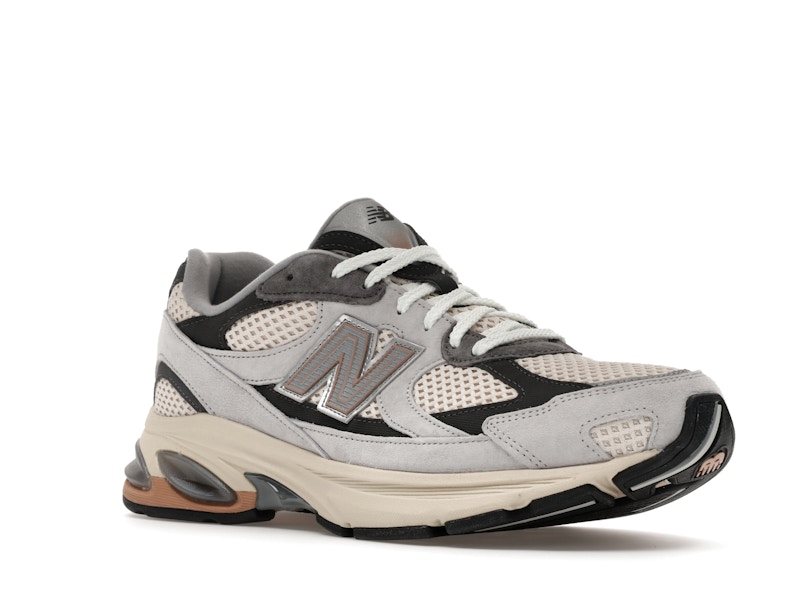 New Balance 2010 Cream Grey