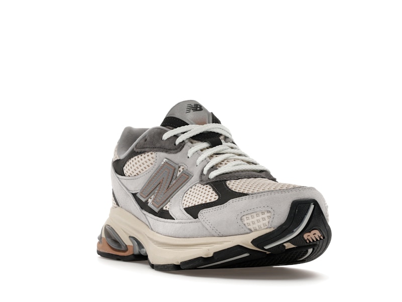 New Balance 2010 Cream Grey